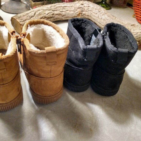 2 Pairs Size 8 Toddler Cat & Jack Faux Suede Furry Lined Winter Boots - Picture 9 of 9